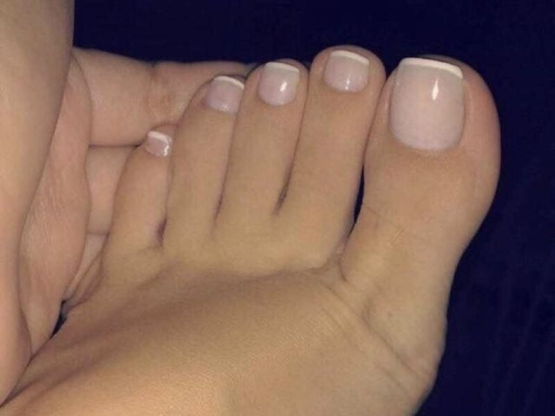 Chloè’s tiny toes