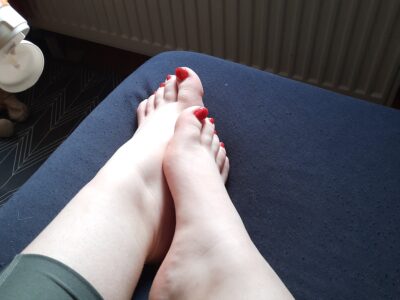 Verkaufe Fotos nackt und in high heels