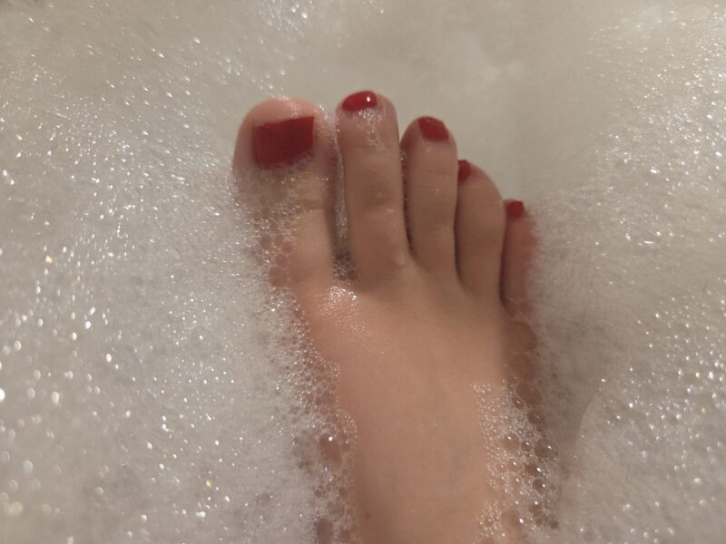 Cute red nails