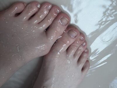 Wet sexy Feet