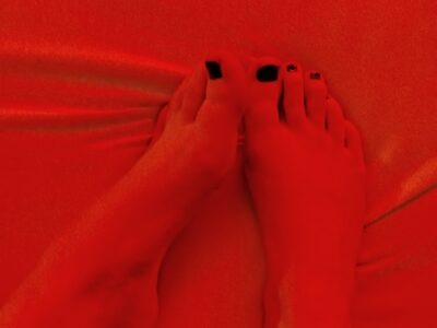 urnaugtygothictoes