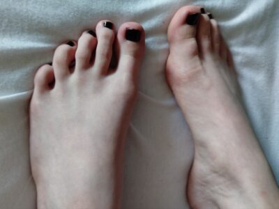 urnaugtygothictoes
