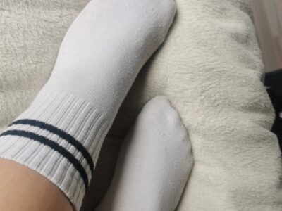 Fußbilder mit Socken oder nackte Füße Germany