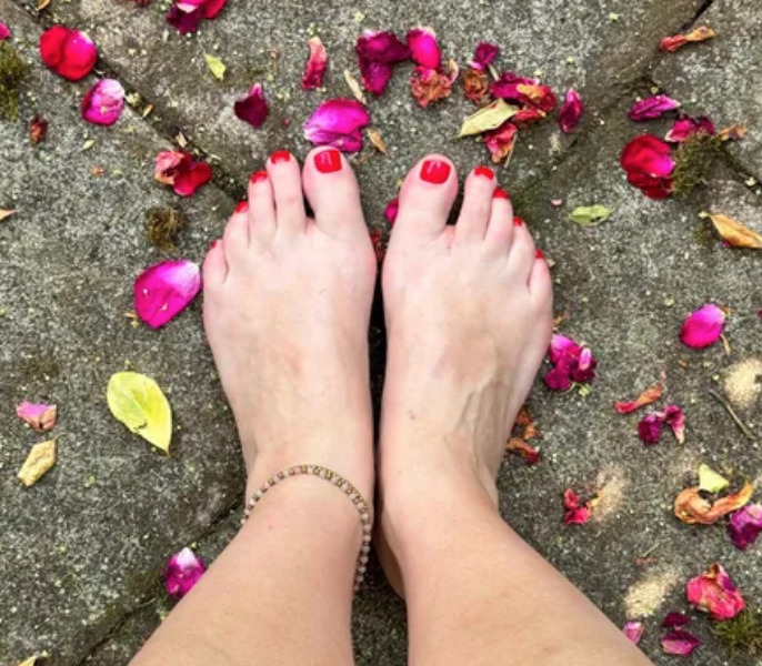 Fuß-Cam 🦶🏻♥️👠💋 Heiße Fußblicke – exklusiv für dich! 💋